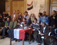 قياديو الثورة يشترطون رفع حالة الطوارئ لإنهاء التظاهر  
