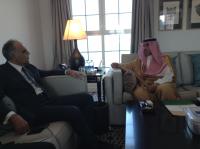 وزير الشؤون الخارجية والتعاون يجري مباحثات مع سمو الأمير عبد العزيز بن عبد الله أل سعود