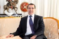 العثماني يدافع عن حقه في "الإبتسامة"