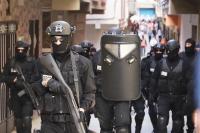 نجونا من فاجعة.. قوة خاصة تتمكن من اعتقال 5 إرهابيين موالين لداعش في عمليات متفرقة قبل تنفيذهم لتفجيرات خطيرة