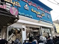 انهيار مفاجئ لسقف مطعم في العراق.. والسلطات تبحث عن ناجين