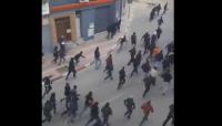 هيجان جمهور الوداد في شوارع الحسيمة