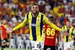 النصيري يضع شرطًا للانتقال إلى النصر السعودي