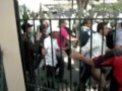 شريط حصري للأساتذة المجازين لحظة اقتحامهم لمبنى وزارة التربية الوطنية‏