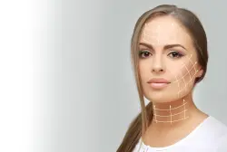 أبرز تقنيات عمليات تجميل الوجه الآمنة لاستعادة نضارة البشرة