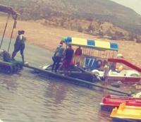 مرة أخرى... رحلة سياحية تتحول إلى حادثة غريبة بِغرق سيارة بالبحيرة