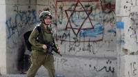 مقتل فلسطيني برصاص الجيش الإسرائيلي بعد أن طعن جنديا بسكين