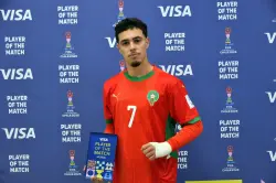 "عثمان معما" يجني ثمار تألقه في مباراة فرنسا