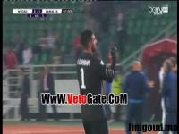 حركة لا أخلاقية من حارس الزمالك للوداديين