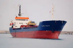 غرق سفينة تجارية محملة بـ"الكلنكر" قبالة سواحل العيون والسلطات المغربية تنجح في إنقاذ جميع أفراد الطاقم