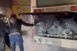 حريق في إحدى حافلات النقل الحضري بمراكش وحقوقيون ينددون بالوضعية "الكارثية" لهذا المرفق