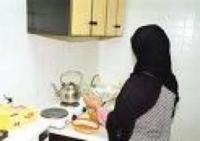 خادمة تضع قطعا من ملابسها داخل طعام اسرة اماراتية!