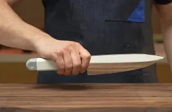 سكين ذكية بتقنية الموجات فوق الصوتية تحدث ثورة في المطابخ