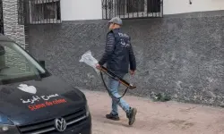 استنفار أمني بالبيضاء بعد عثور أطفال على بندقية وسيف داخل سيارة "كارافان" مهجورة