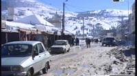 الثلوج تعزل سكان احياء الحسيمة