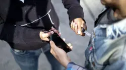 طنجة.. "باشا" يتعرض ل"كريساج" عنيف وسط المدينة والأمن يتحرك
