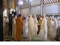 أفارقة يقبلون يد الملك محمد السادس