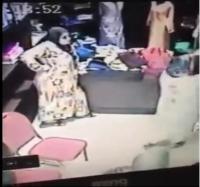 شاهد كيف تسرق النساء بمدينة الناظور أثناء زيارة محلات الملابس