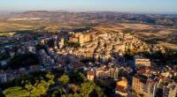قرية إيطالية تمنحك هذا المبلغ المالي مقابل العيش فيها