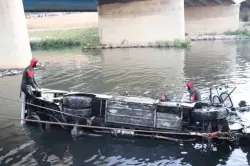 مأساة تهز الجزائر .. سقوط حافلة من جسر تسبب في عدد من الوفيات والجرحى