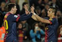 برشلونة يهزم ديبورتيفو ويقبل تحدي ميلان