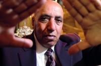 بالفيديو : مكي الصخيرات يفجر قنبلة ويؤكد زيارة وزارء حاليين له للتبرك