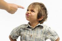 كيفية التعامل مع الإضطرابات السلوكية عند طفلك