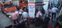 هذه حقيقة فيديو فريق الإطفاء الكرواتي عند مشاهدتهم لركلات الترجيح