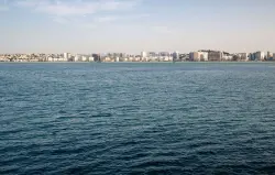 فقدان فرنسيين بعد غرق زورقهم بسواحل طنجة واستنفار لفرق الإنقاذ