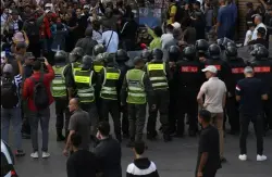 هدفه "فلوس أدسنس".. اعتقال شخص متورط في نشر صور وفيديوهات للاحتجاجات بدول أخرى ودمجها مع احتجاجات المغرب