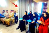 بالصورة: حركة "طالبان" تفرض وضع ستار حاجز بين الإناث والذكور في الجامعات الأفغانية