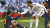 "ميسي" يفاجئ الجميع بتصريح مثير عن رحيل "رونالدو"