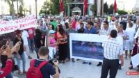 وقفة طنجة للمطالبة بالأمن .. أغاني وطنية و كناوة في نفس الساحة