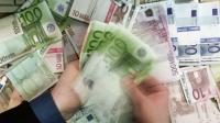 تاجر مُخدرات يتهم الشرطة باختلاس حوالي 40 ألف أورو حجزوها داخل شقته ..والنيابة تُحقق في القضية