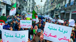 النظام الجزائري يُحاكم نشطاء حملة "مانيش راضي" بتهم خطيرة