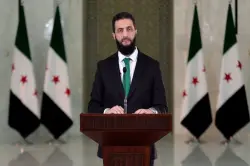 مصدر فرنسي يكشف عن المقاتلين الجزائريين والانفصاليين الذين رفض الشرع تسليمهم لنظام الكابرانات