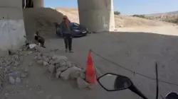 السيبة ضواحي فاس.. ملثمون يفرضون "إتاوات" على المارة ويقطعون الطريق بالقوة