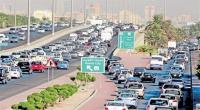 الكويت: دعوى قضائية لمنع الوافدين من قيادة السيارات للقضاء على الازدحام المروري