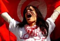 'شرطة دينية' في تونس 'تفتي' بعقاب النساء المتحررات