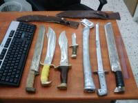 خطير ... أمن بوجدور يحجز 25 سيفا داخل سيارة أحد المرشحين