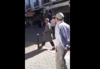 طنجة : مغربي نصح فتاة بالاحتشام في الشارع فقامت بشتمه بالكلام الفاحش !