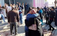 الطلبة المغاربة الفارون من "كورونا"... فرحة الأسر بملاقاة الأبناء وامتنان كبير للملك