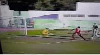 لاعب الوداد إيفونا يضيع هدفا بغرابة شديدة أمام مرمى فارغ