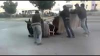 صاحب دابة يحاول جر سيارة من الحجم الكبير بمنطقة العوامة بطنجة تنتهي بكارثة