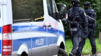 الشرطة الألمانية تنفذ عمليات دهم لمنازل أشخاص على منفذ اعتداء برلين