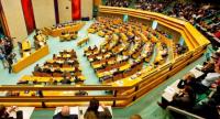 البرلمان الهولندي يلزم الشركات المدرجة في البورصة بتخصيص نسبة 30 بالمئة على الأقل للنساء في مجالس إداراتها.