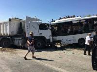 قتلى و جرحى في حادثة مميتة بين حافلة عمومية و شاحنة من الحجم الكبير طريق الخميس أنجرة - تطوان