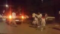 بادرة جميلة من أحزاب مغربية تنظف شوارعها من مخلفات حملاتها الإنتخابية