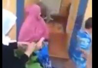 لقطة اليوم مع الخروف الطائر ... الحاجة جات على راسها
