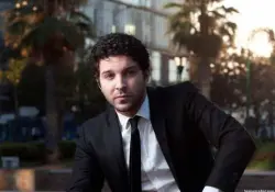 الممثل أنس الباز يقصف "سيتكومات" رمضان: "الحمد لله تهنينا"